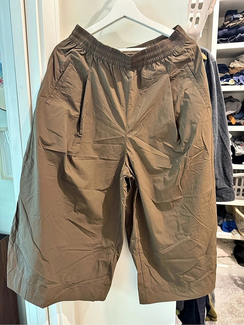 UNIQLO Nylon Culottes Bermuda Shorts in Brown - Large - Picture 2 of 4